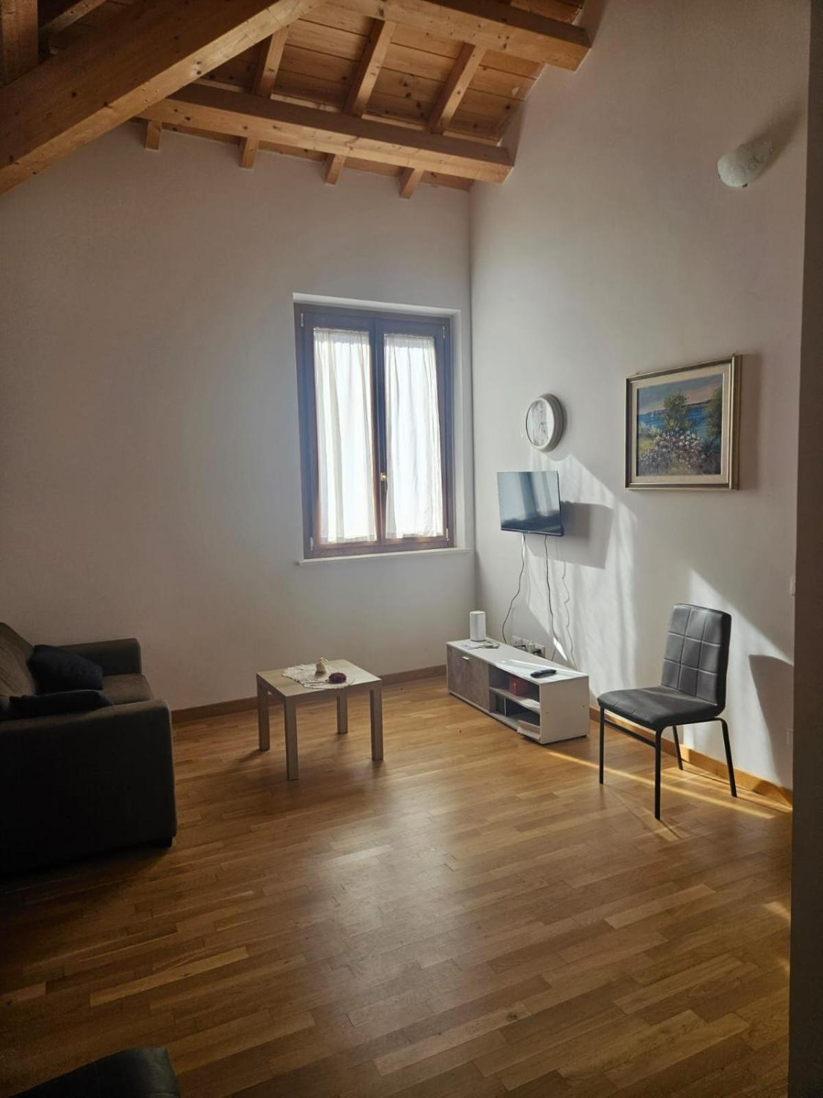 Apartmán Sotto La Torre LʼAquila Exteriér fotografie